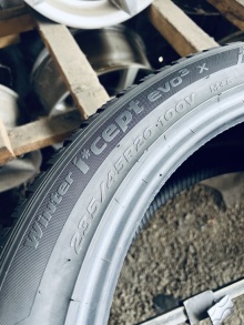 235 45 20 Hankook Winter i'Cept Evo3 X. Фото 8