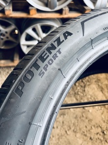 285 40 22 Bridgestone Potenza Sport . Фото 10