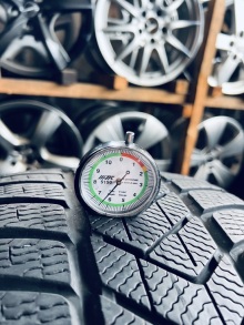 255 40 18 Pirelli Sottozero3 RFT . Фото 9