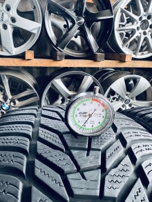 235 40 19 Hankook Winter i'Cept Evo3. Фото 8