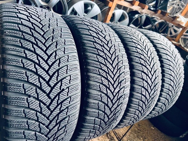 225 45 17 Firestone Winterhawk4 