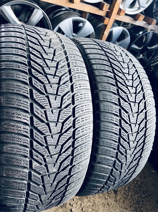 245 40 20 Hankook Winter i'Cept Evo3 