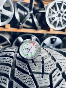 245 40 20 Hankook Winter i'Cept Evo3 . Фото 7