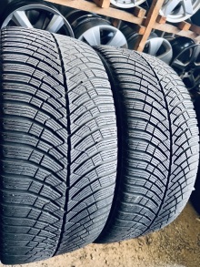 255 35 21 Pirelli P Zero Winter2