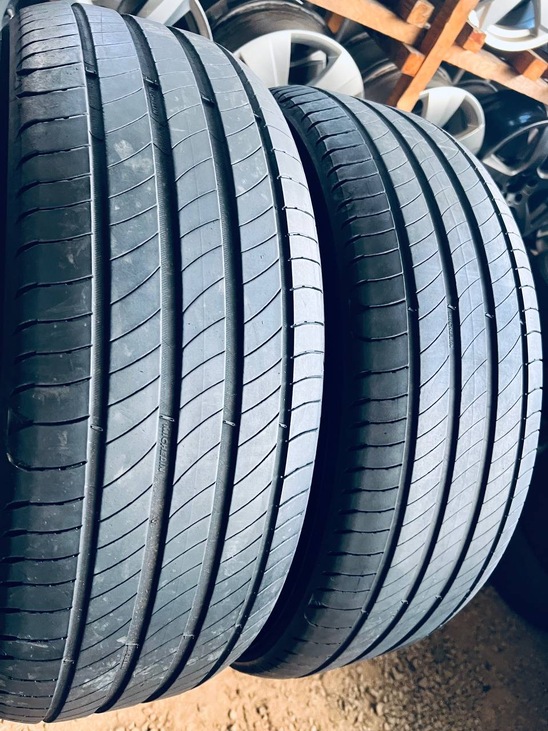 235 55 19 Michelin E-Primacy 