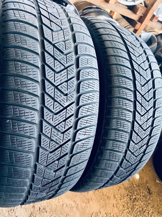 255 50 19 Pirelli Scorpion Winter Elect 