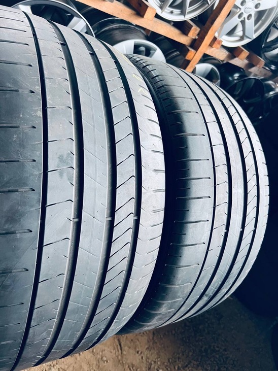 315 30 22 Pirelli P Zero 
