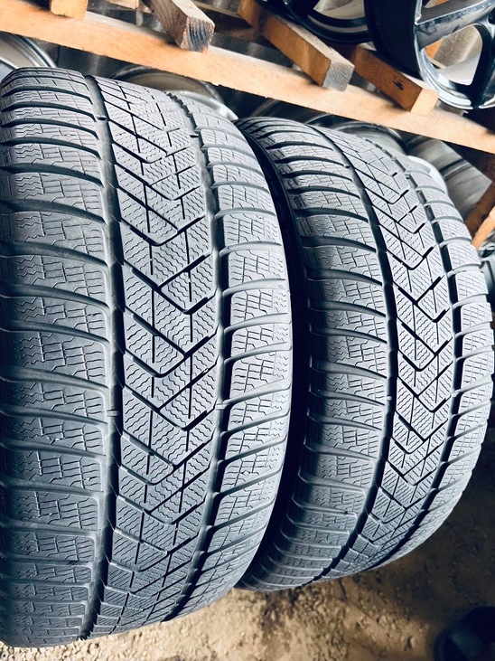 275 40 18 Pirelli Sottozero 3