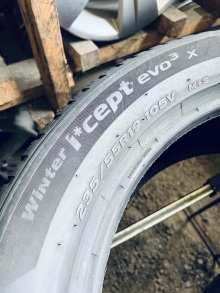 235 55 19 Hankook Winter I'Cept Evo3 X . Фото 12
