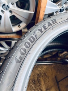 305 30 21 Goodyear Eagle F1 Asymmetric 3. Фото 6