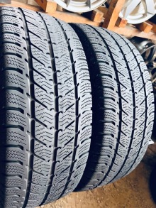 235 65 16C Semperit Van-Grip 3 . Фото 6