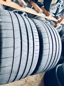 305 30 20 Pirelli P Zero