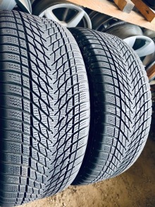 235 45 18 Dunlop Winter EV . Фото 2