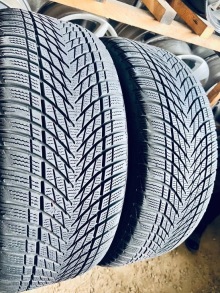 235 50 18 Goodyear UltraGrip Performance 3 