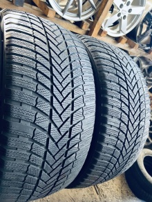 275 40 21 Bridgestone Blizzak LM005 