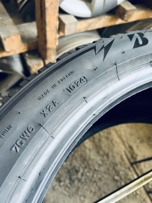 275 40 21 Bridgestone Blizzak LM005 . Фото 11