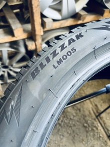275 40 21 Bridgestone Blizzak LM005 . Фото 10