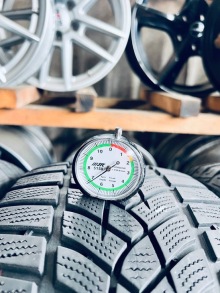 215 55 17 Goodyear UltraGrip Performance Gen-1 . Фото 9
