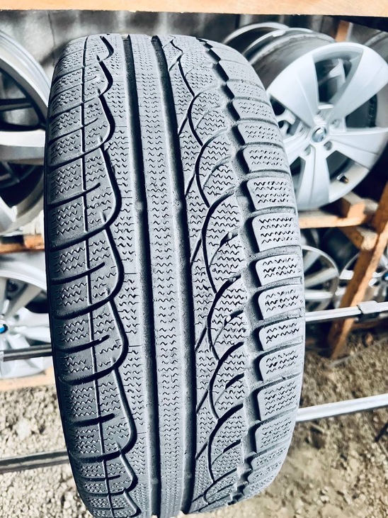 205 55 16 Kumho I'Zen XW kw17 