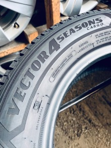 205 65 15C Goodyear Vector4Seasons Cargo . Фото 7