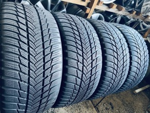 245 40 18 Bridgestone Blizzak LM001. Фото 2