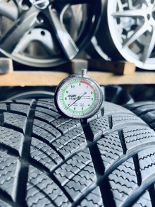 245 40 18 Bridgestone Blizzak LM001. Фото 8