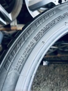 245 40 18 Bridgestone Blizzak LM001. Фото 11
