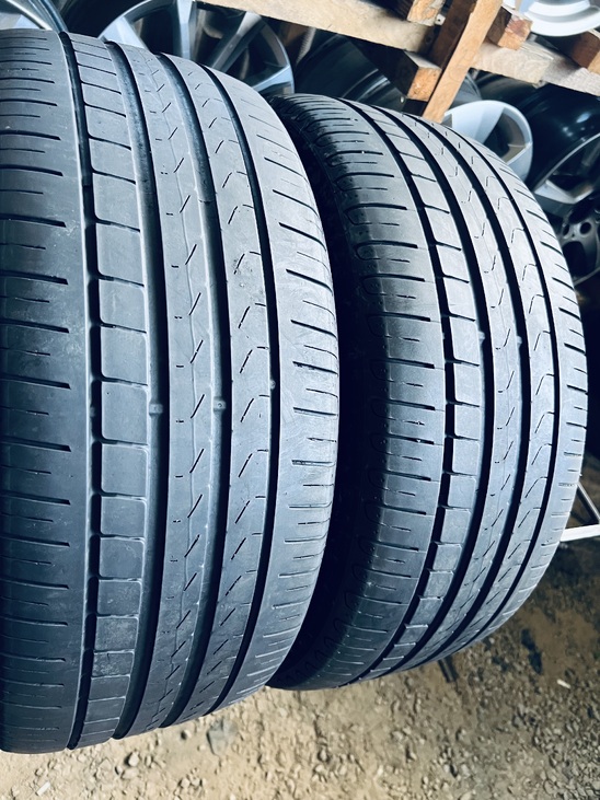 235 40 19 Pirelli Cinturato P7 