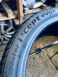 225 40 18 Hankook Winter I'Cept Evo2. Фото 9