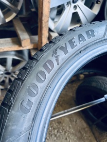 235 45 18 Goodyear UltraGrip Performance. Фото 9