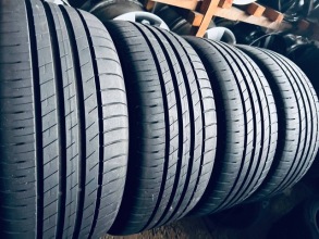 225 45 17 Goodyear Efficient Grip Performance