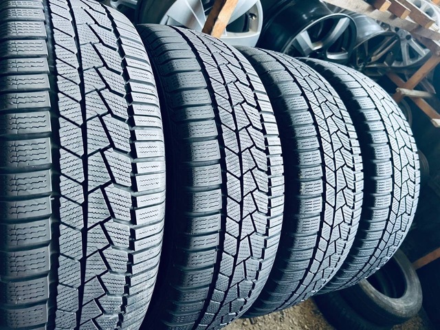 205 60 16 Continental WinterContact TS860S 