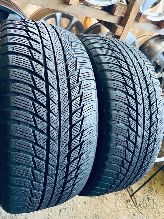 225 50 17 Bridgestone Blizzak LM001