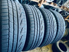 225 50 18 Pirelli Sottozero Winter 210 [0823]