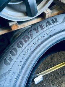 215 50 17 Goodyear EfficientGrip Performance . Фото 9