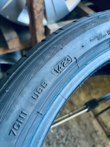 235 40 19 Bridgestone Potenza S001 . Фото 11