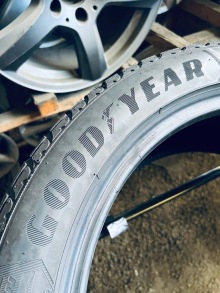 245 45 18 Goodyear UltraGrip 8 Performance. Фото 8