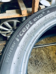235 50 19 Hankook Winter I'Cept Evo3 X . Фото 9