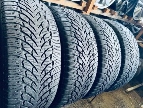 235 50 19 Nokian WR SUV4 