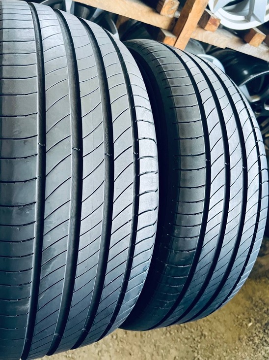 235 50 19 Michelin Primacy4