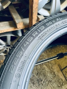 225 45 19 Nokian WR A4. Фото 8