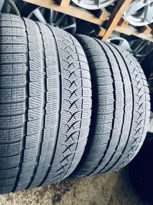 285 35 21 Pirelli P Zero Winter 
