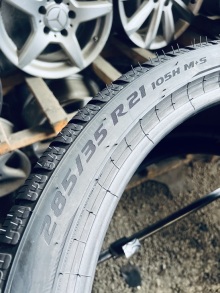 285 35 21 Pirelli P Zero Winter . Фото 9