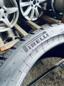 285 35 21 Pirelli P Zero Winter . Фото 7