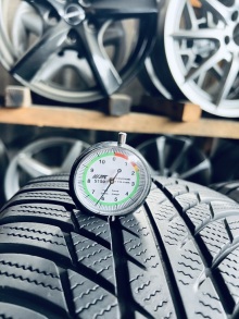 225 45 18 Bridgestone Blizzak LM001 . Фото 6