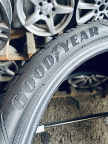 285 35 22 Goodyear Ultra Grip Performance. Фото 12