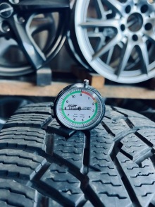 235 65 16C Nokian Hakkapelitta CR4. Фото 7