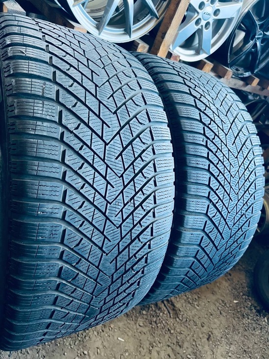 315 35 22 Pirelli Winter Scorpion2