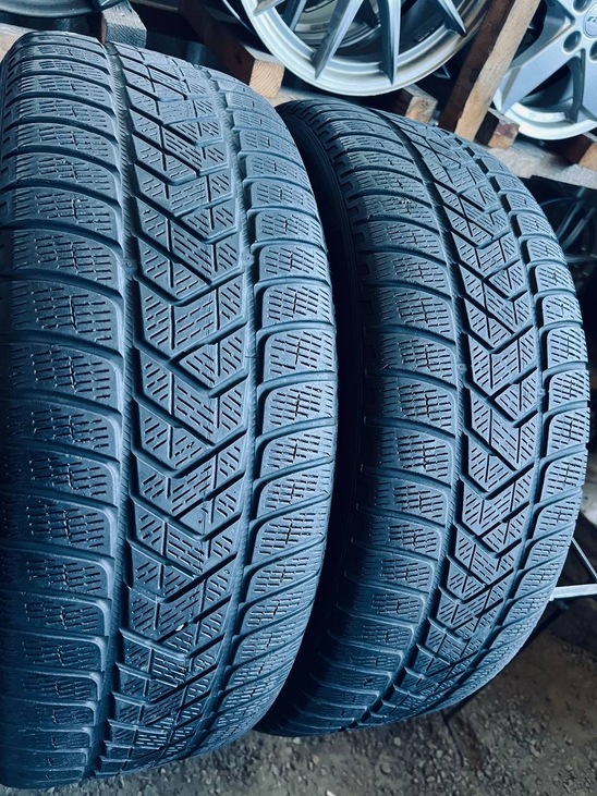 235 55 20 Pirelli Scorpion Winter