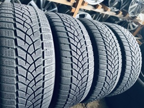 235 55 19 Goodyear UltraGrip Performance+ MO 